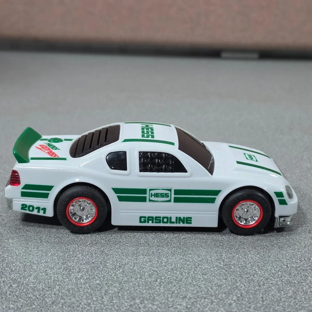 Hess Race Car Toy 2011 White Green Excellent Working Lights Stock Car